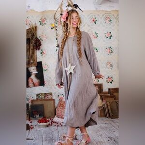 EUC Long Sleeve Dress Rare Find 100% cotton O/S Comfy Magnolia Pearl Viggo Dress